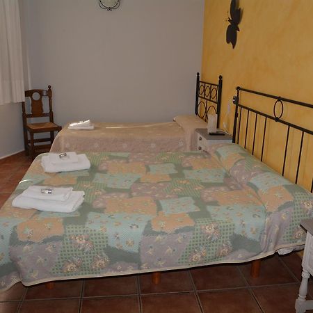 Hotel Restaurante Vinas Viejas Fuentes de Ayódar 외부 사진