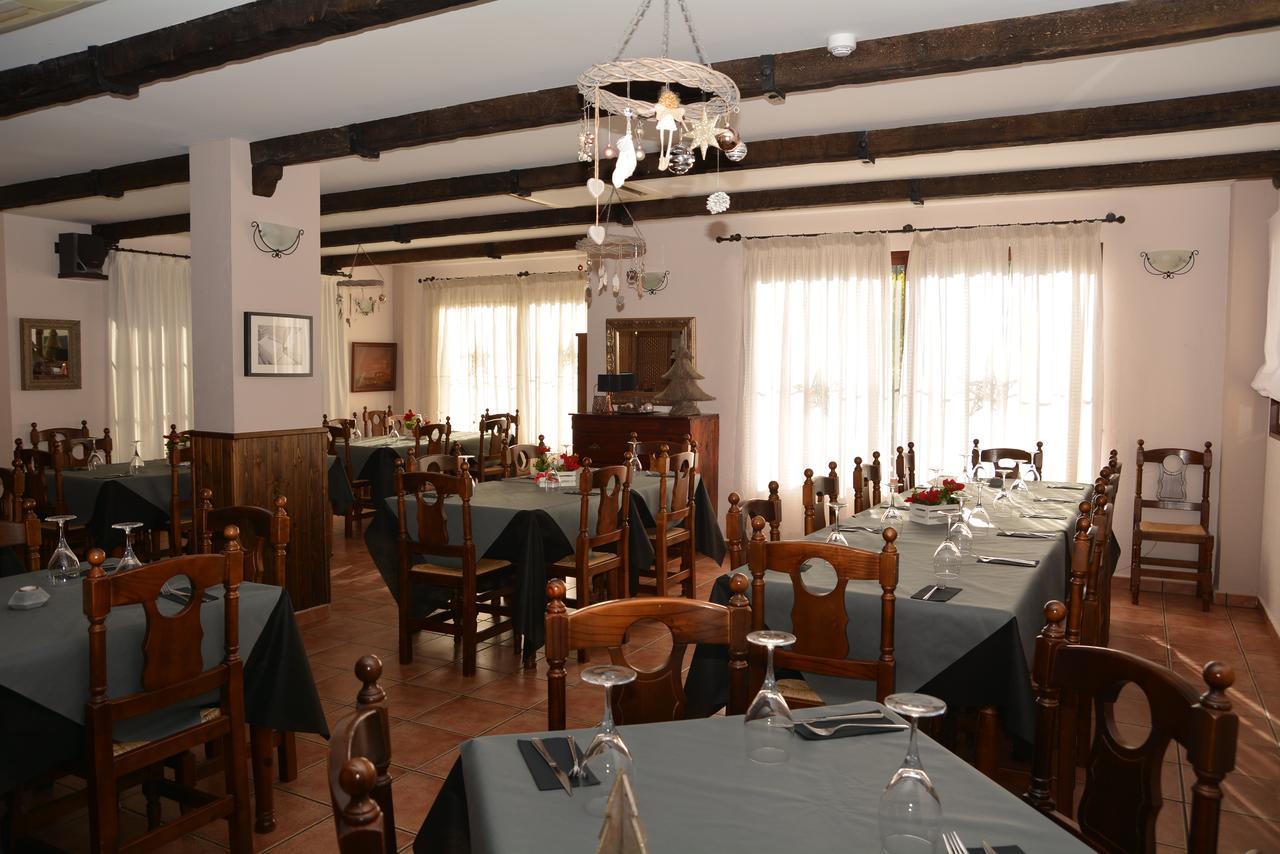Hotel Restaurante Vinas Viejas Fuentes de Ayódar 외부 사진